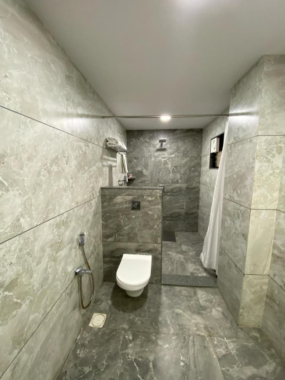 Lords Eco Inn Navsari المظهر الخارجي الصورة